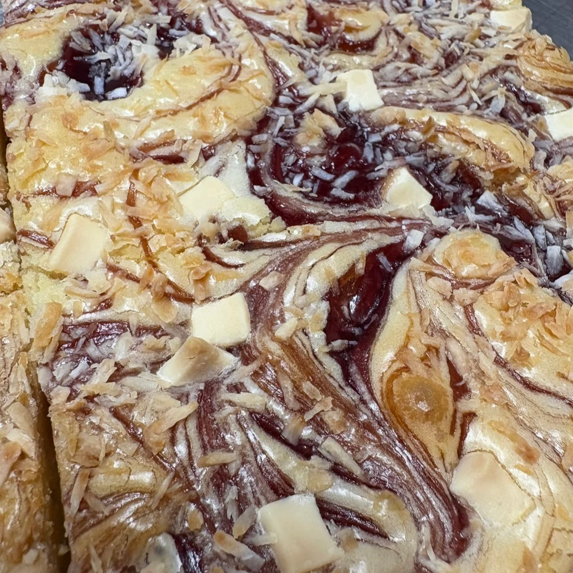 Coconut & Jam Blondie Piece