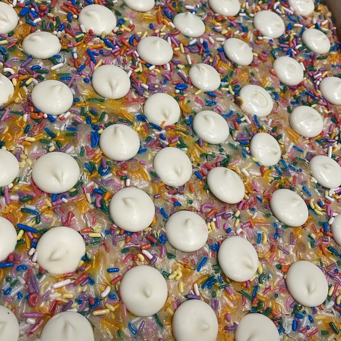 Funfetti Blondie Piece