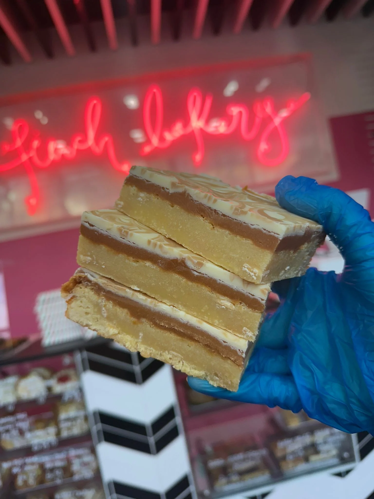 Millionaire Blondie Piece